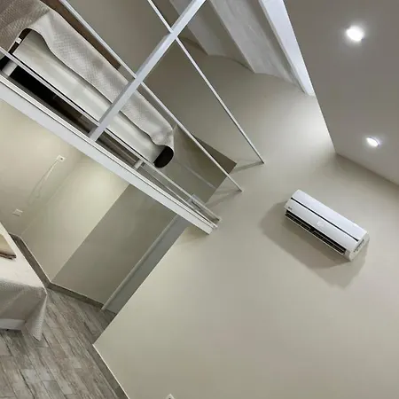 La Casa Di Benedetta * Neapol